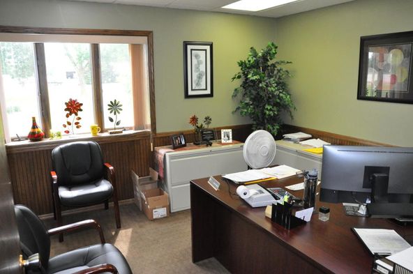 1313 Western Ave, Brookings, SD 57006